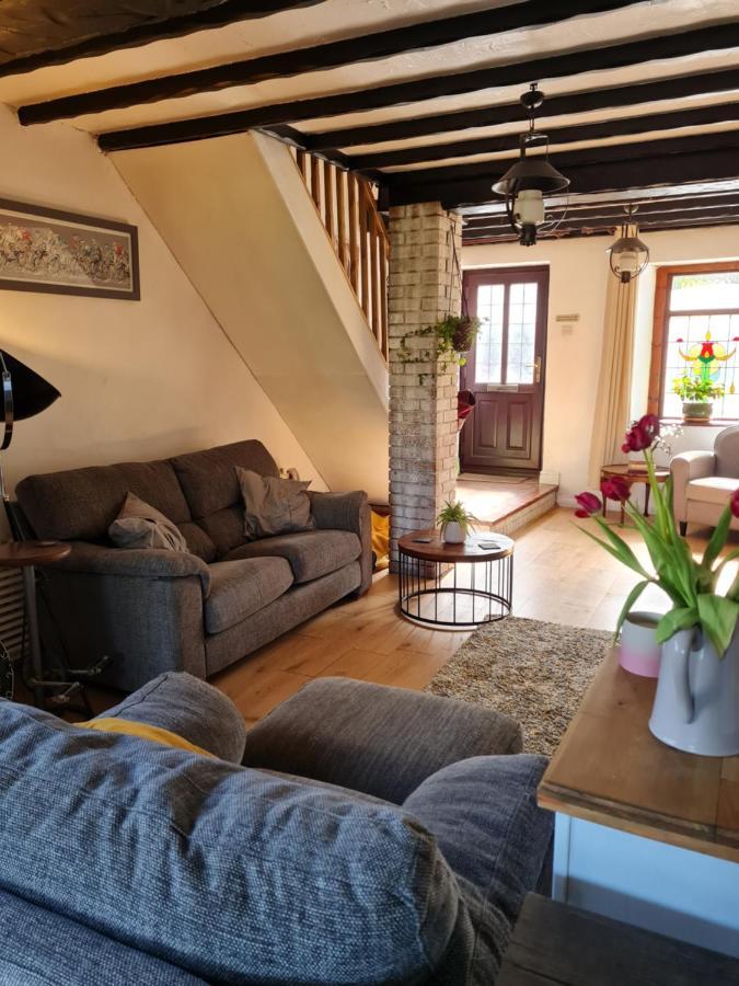 Old Road Cottage Pet Friendly Outdoors Beaches Neath Exteriör bild
