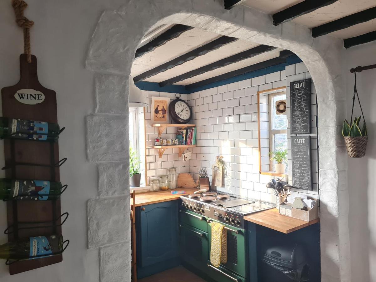 Old Road Cottage Pet Friendly Outdoors Beaches Neath Exteriör bild
