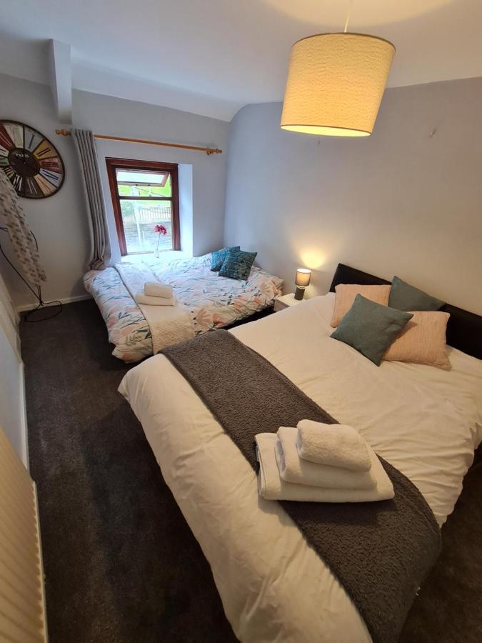 Old Road Cottage Pet Friendly Outdoors Beaches Neath Exteriör bild