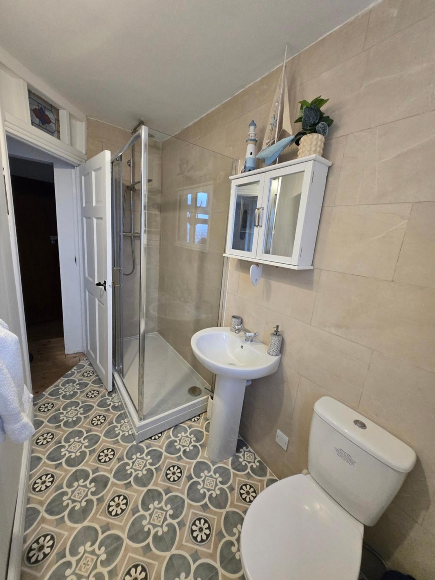 Old Road Cottage Pet Friendly Outdoors Beaches Neath Exteriör bild
